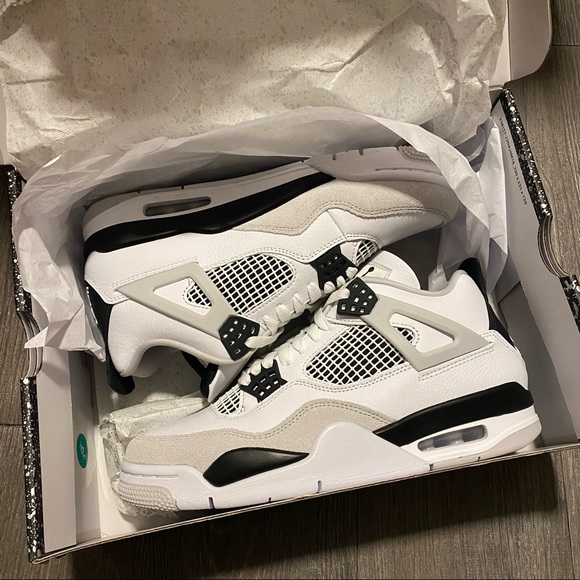 SOLD-Jordan 4 Military Black - Picture 2 of 2
